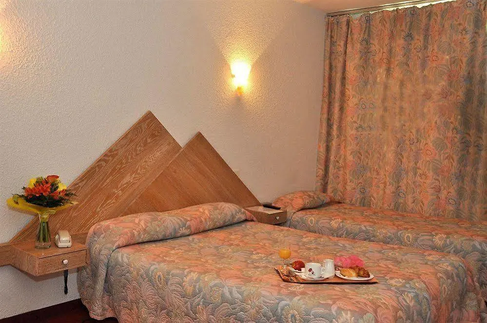 *** Otel Residence Thermale Du Parc Ornolac-Ussat-les-Bains Fransa